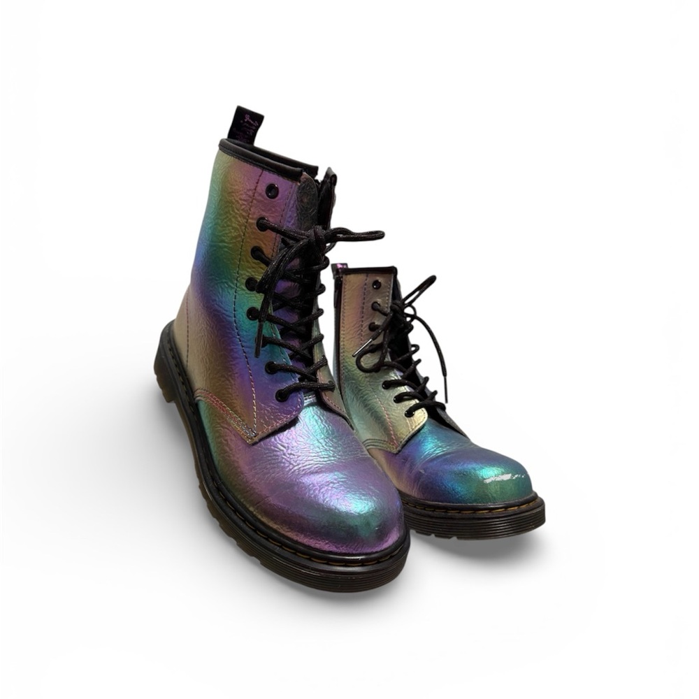 Dr. Martens 1460 Iridescent Rainbow Boots – US L6 / EU 37 – Metallic
